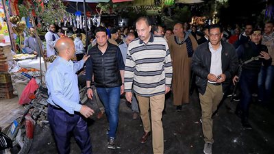 محافظ سوهاج يتفقد أعمال رصف ورفع كفاءة منطقة إيديال والسوق القديم بمدينة ناصر 