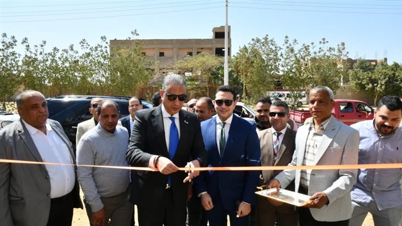 افتتاح مصانع كوم