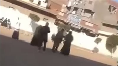 على خلفية واقعة الاعتداء الجنسي، مشادة على الهواء بين لميس الحديدي ومديرة مدرسة الكرمة (فيديو)