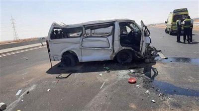 انقلاب ميكروباص بـ 14 من مراقبي الثانوية العامة بأسيوط أثناء توجههم للجنة بسوهاج (صور )