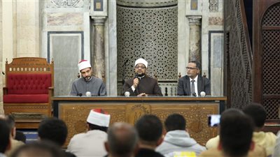 درس التراويح بالجامع الأزهر يبين الدروس المستفادة من غزوة بدر الكبرى 