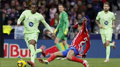 موعد مباراة برشلونة وأتلتيكو مدريد في الدوري الإسباني والقناة الناقلة 