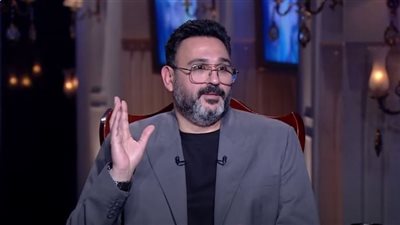 أكرم حسني يكشف حقيقة دخوله في قصة حب جديدة 