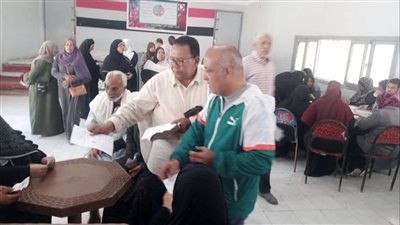 تعليم الكبار تنظم قافلة لمحو الأمية في فايد