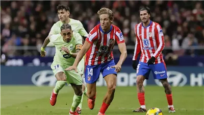 برشلونة يقلب تأخره لفوز على أتلتيكو مدريد 2/4 في الدوري الإسباني 