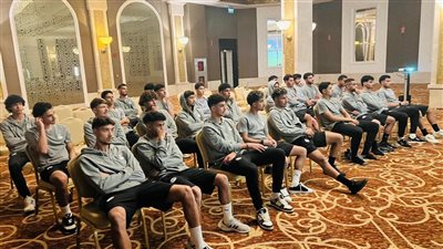 أسامة نبيه يبدأ معسكر الشباب فى قطر بمحاضرة عن ودية زد