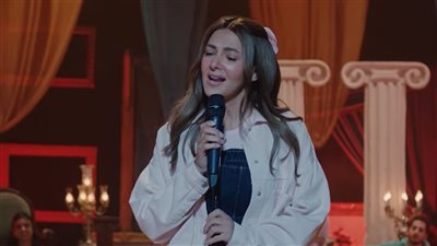 دنيا سمير غانم تتألق بأغنية 