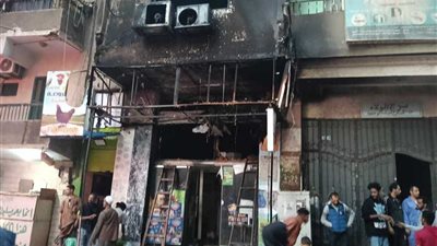 المعمل الجنائي يفحص آثار حريق محل تجاري تسبب في إصابة 3 أشخاص بـ6 أكتوبر