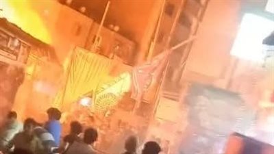 مدير أمن القاهرة يعاين موقع حريق مزلقان منشأة ناصر (صور)