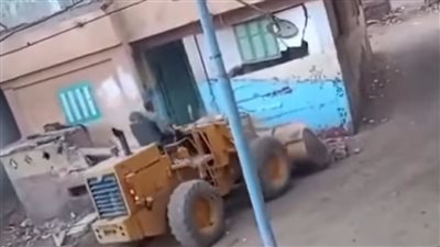 قرار جديد من النيابة ضد المتهم بهدم منزل شقيقه باللودر في قرية الأورمان بالدقهلية 