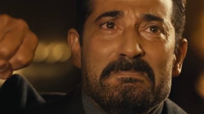 مسلسل سيد الناس الحلقة 18، مشهد يبكي القلب لعمرو سعد بعد وفاة نجله وسؤال يثير الشك حول القاتل