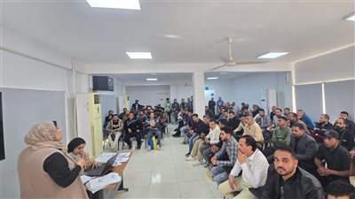  إجراء اختبارات للمرشحين للعمل في مجالات الزراعة والفنادق بالأردن (صور)