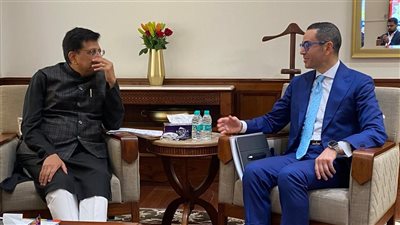 وزير الاستثمار يبحث مع وزير الصناعة الهندي سبل تعزيز العلاقات الاقتصادية 