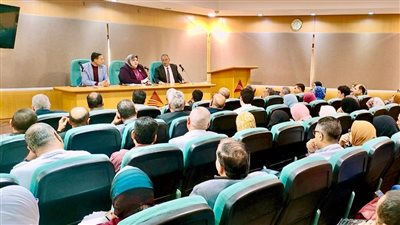  حماية الطفل بالبحيرة تجتمع لمناقشة مواجهة الظواهر السلبية والعنف المدرسي