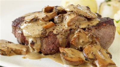 طريقة عمل بيكاتا لحم بالمشروم، مميزة على الإفطار 