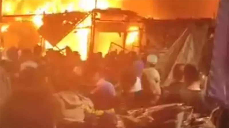 تفاصيل حريق محلات