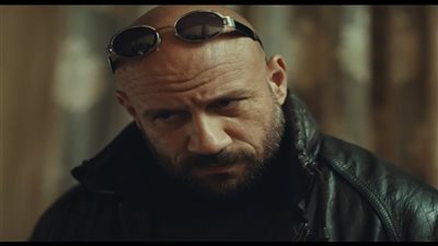 مشاهد أكشن تجمع أحمد مكى وعباس أبو الحسن بالحلقة الـ8 من مسلسل «الغاوي»