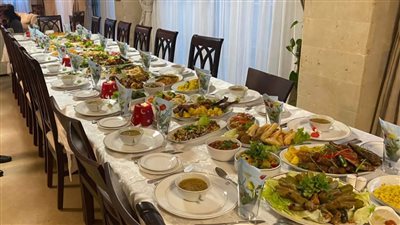 بمائدة إفطار لم يهضمها المصريون؛ سفارة إسرائيل تحاول زرع الفتنة بين أبناء الشعب (صور)