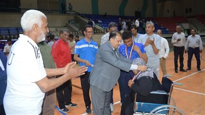 ختام فعاليات الدورة الرمضانية لخماسيات كرة القدم وتنس الطاولة بجامعة جنوب الوادى