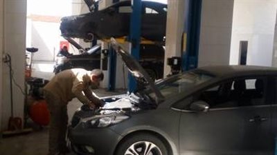 تفاصيل اقتحام ميكروباص لورشة سيارات بالشرقية 