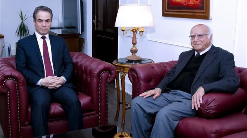 المسلماني والمؤلف
