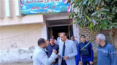  محافظ سوهاج يوجه بمراجعة الحضور والانصراف بالإدارة الزراعية بأخميم وإحالة المتغيبين للتحقيق 