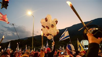 شرطة الاحتلال تغلق شارع غزة بالقدس تزامنا مع مسيرة احتجاجية ضد نتنياهو