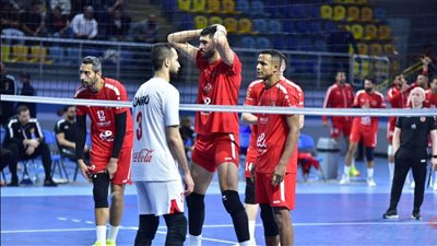 الأهلي يهزم الزمالك ويتأهل لنهائي دوري الكرة الطائرة