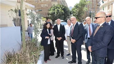 محافظ القاهرة يتفقد تشجير الزمالك