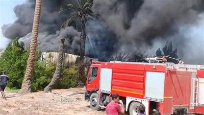 مشاهد من حريق مصنع كيماويات بالشرقية