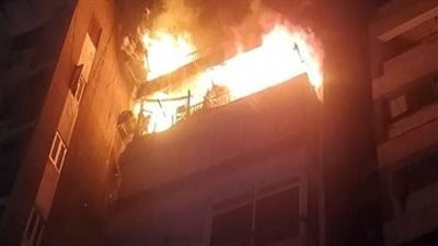 السيطرة على حريق عقار شارع المعز بالحسين وإصابة شخص