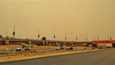 الربيع يكشر عن أنيابه في أولى أيامه.. رياح مثيرة للأتربة على الجنوب.. أمطار متوسطة على السواحل الشمالية والوجه البحري.. واضطراب حركة الملاحة بالبحرين الأبيض والأحمر 