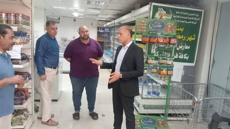جولة تفقدية على مخازن