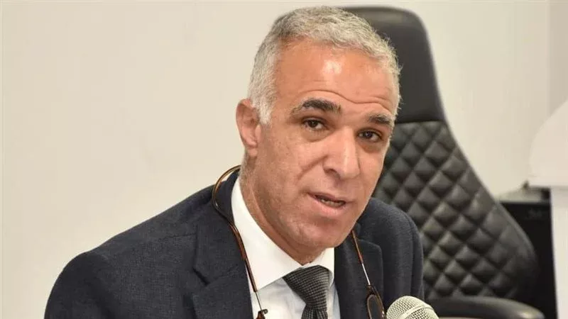 احمد فؤاد انور،فيتو