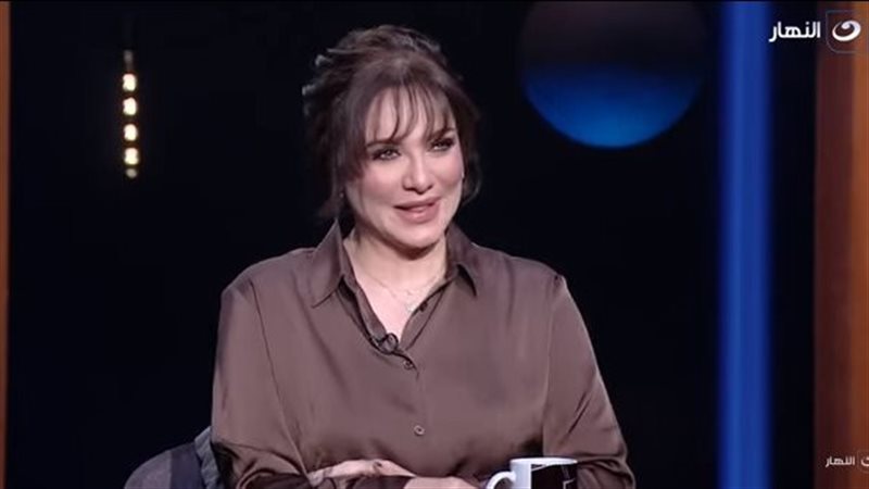 الفنانة سلاف فواخرجي،