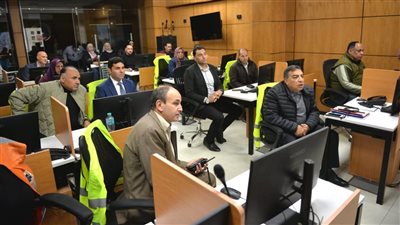 محافظ الدقهلية يتفقد المركز التكنولوجي والشبكة الوطنية للطوارئ (صور)