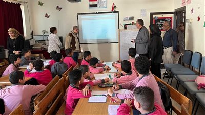 تعليم أسيوط يتابع نسب الغياب والحضور في جولات تفقدية لعدد من المدارس (صور) 