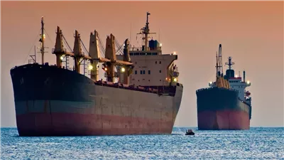 خبير يكشف خسائر مصر بسبب اضطرابات الملاحة بالبحر الأحمر