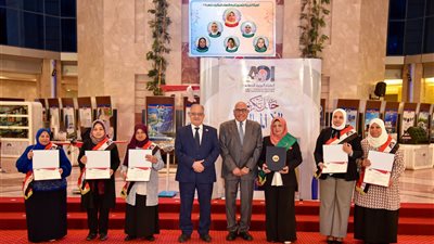 رئيس العربية للتصنيع يكرم الأمهات المثاليات بالهيئة