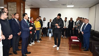 وزير الرياضة يلتقي لاعبي منتخب رفع الأثقال
