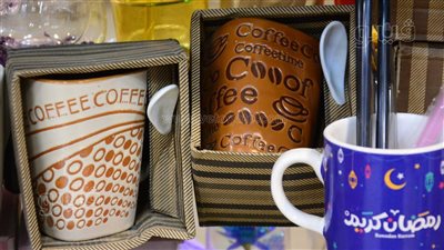 هدايا عيد الأم 2025.. أسعار الحقائب تبدأ من 50 جنيها.. الساعات بـ 200 والأكواب بـ 75.. والفوانيس المزينة تدخل القائمة بسبب موسم رمضان (فيديو وصور) 