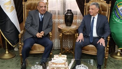 محافظ الإسماعيلية يستقبل وزير الكهرباء والطاقة المتجددة (صور)