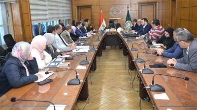 محافظ الدقهلية يبحث خطوات تنفيذ تطوير حديقتي الحيوان وشجرة الدر بالمنصورة