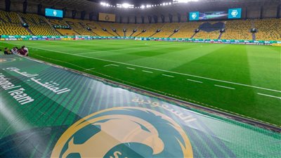 هطول الأمطار بملعب الأول بارك قبل مباراة السعودية والصين (فيديو)