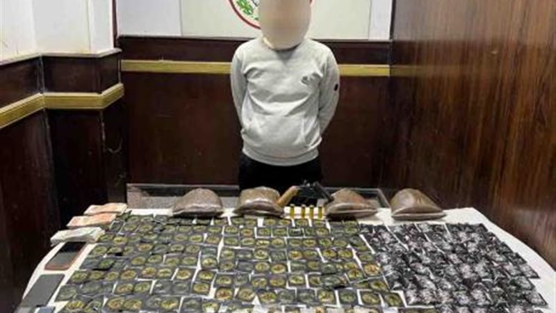 سقوط عاطل يدير وكرا