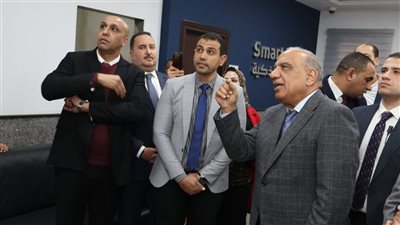 وزير الكهرباء يفتتح 3 مراكز للارتقاء بمستوى الخدمات المقدمة للمواطنين بالإسماعيلية