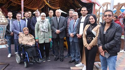 رئيس جامعة المنصورة يُشارك أبناء الجامعة من ذوي الهمم إفطار رمضان (صور)