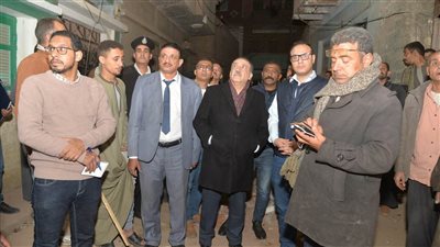 محافظ أسيوط يتابع جهود الإنقاذ والبحث عن ناجين تحت أنقاض منزل النخيلة (فيديو وصور) 