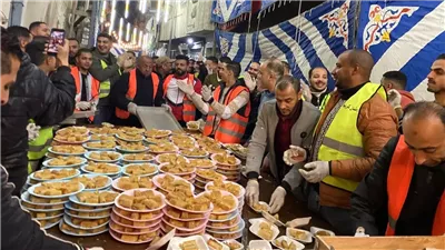 الدعوة عامة للجميع اليوم، العلواية بالإسكندرية تنافس المطرية بأكبر مائدة إفطار جماعي (فيديو وصور)