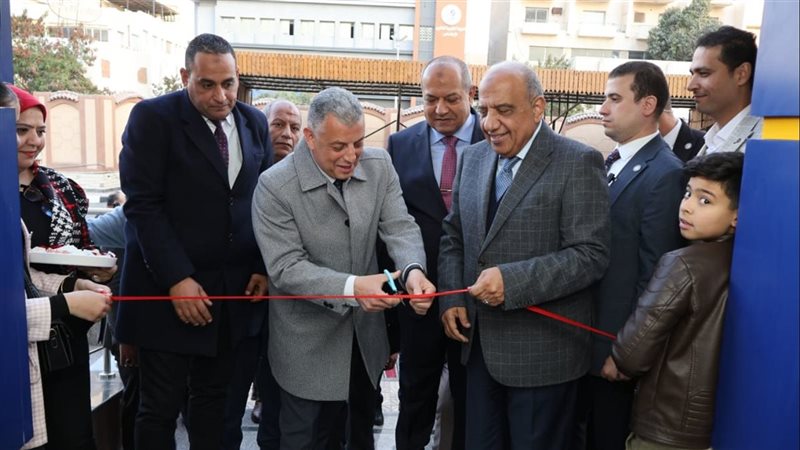جانب من الافتتاح،فيتو